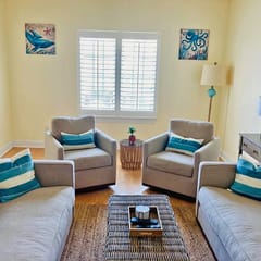 Oceanview l 3BR l Sleeps 8 l Ocean Views