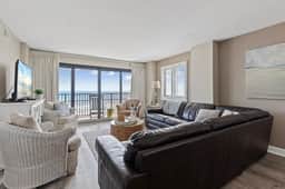 Oceanfront Luxury 3BR/2BA  End Unit with Pool, Fitness Room and Hot Tubs. - Image 2