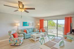 Oceanfront Ocean Shores 3BR/2B. Walk to Main Street, Beach Bars & Restaurants - Image 3