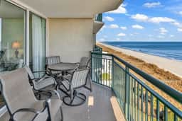 Oceanfront l 4BR l Pool and Lazy River l End Unit - Image 4