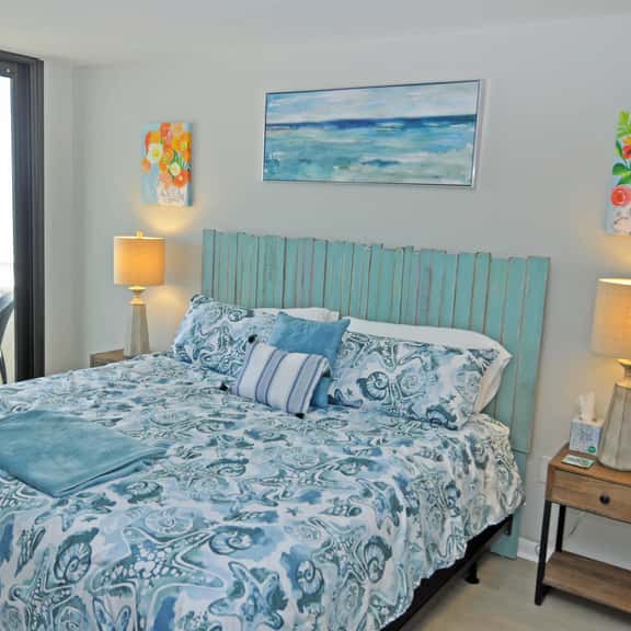 Luxury 3BR Condo at Shoreham Towers II: Oceanfront - Image 1