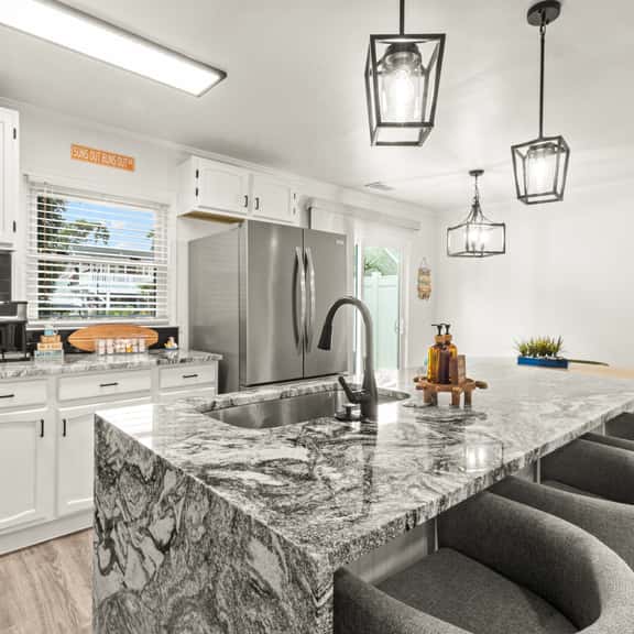 Private Home l 5 min Walk to Beach l 3BR l Pool - Image 1