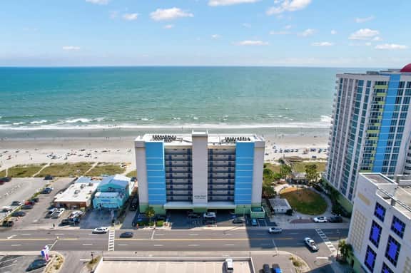 Oceanfront 3BR/2BA  Condo! Walk to Beach Bars, Restaurants, grocery and more! - Image 2