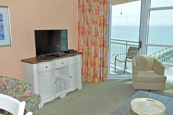 Oceanfront 3BR/3B Lockout. Resort Amenities, Pools, Lazy River, Kiddie Pool - Image 4