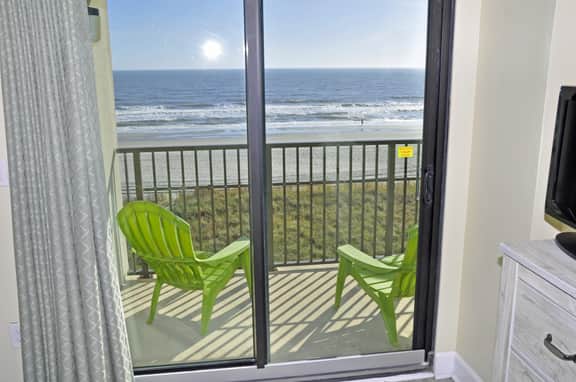 Oceanfront Springs Towers 406 3BR/2BA Condo With Pool, Hot Tub and More! - Image 3