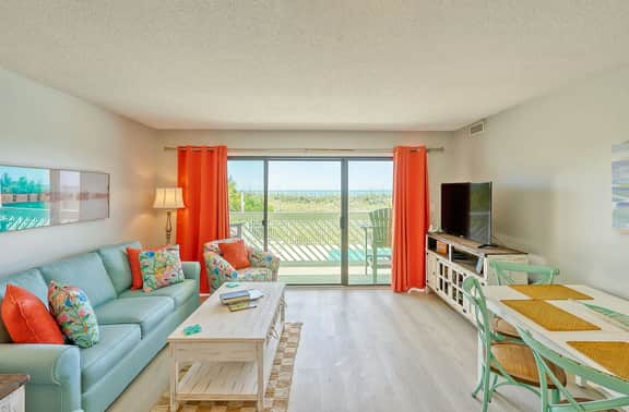Oceanfront Ocean Shores 3BR/2B. Walk to Main Street, Beach Bars & Restaurants - Image 2