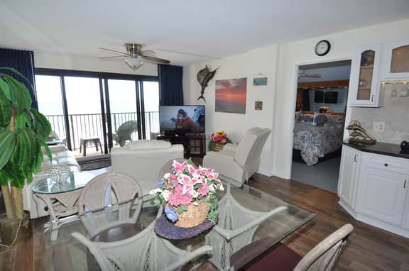 Oceanfront 3BR/2BA Condo at Springs Towers 603 Pool. Hot Tubs & Fitness Room - Image 3