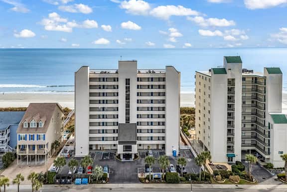 Waterpointe l Oceanfront l 3BR l Pools - Image 4