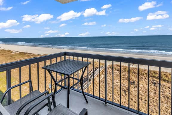 Waterpointe l Oceanfront l 3BR l Pools - Image 2