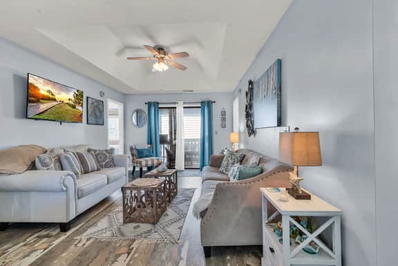 Luxury Beach House, Pool, Steps to Beach Sleep 8 Rent 6 nights 7th Night Free - Image 5