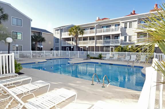 Newly Renovated Oceanfront 3BR | Top Floor - Image 5