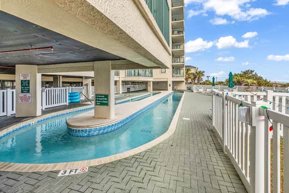 Oceanfront l 16th Floor l 4BR l Pool and Lazy River - Image 3