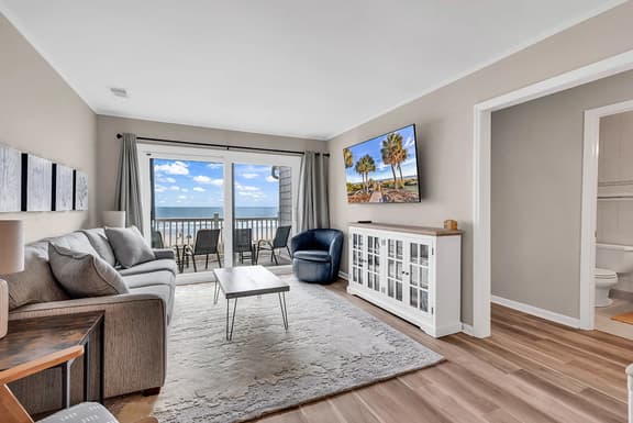 Newly Renovated Oceanfront 3BR | Top Floor - Image 1